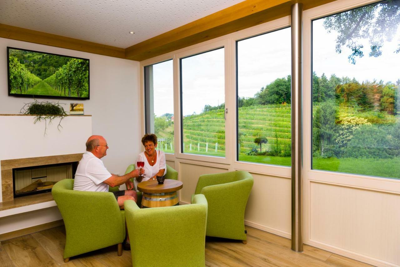 Weingut-Wohlfuehlzimmer Adam-Lieleg Leutschach Extérieur photo